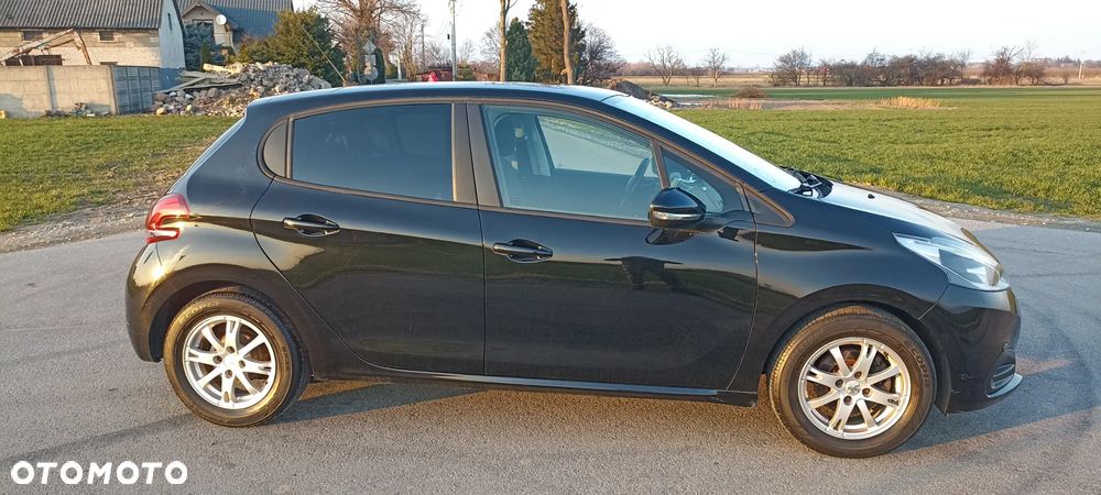 Peugeot 208 1.2 VTi Style - 14