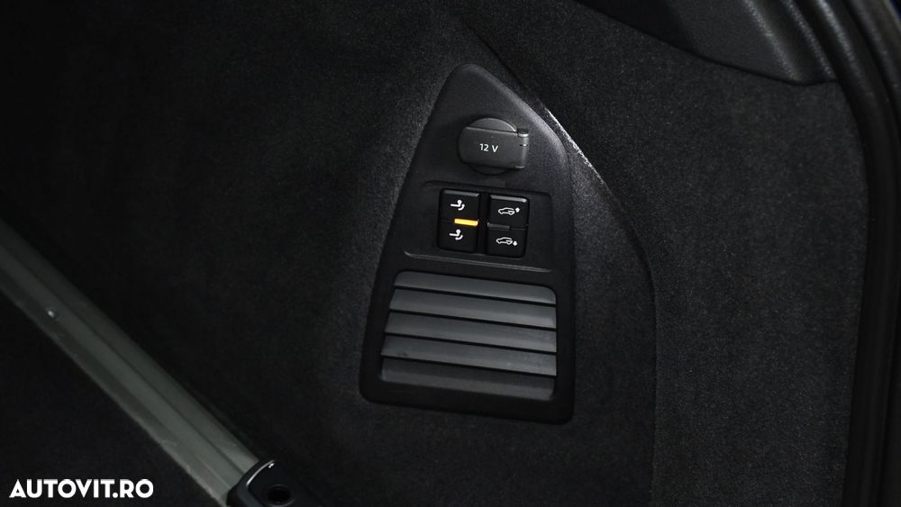 Volkswagen Touareg 3.0 V6 TDI 4Motion DPF Automatik R-Line - 32