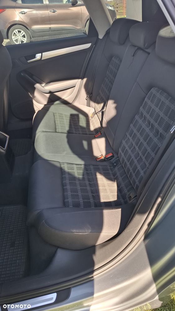 Audi A4 Avant 2.0 TDI - 8