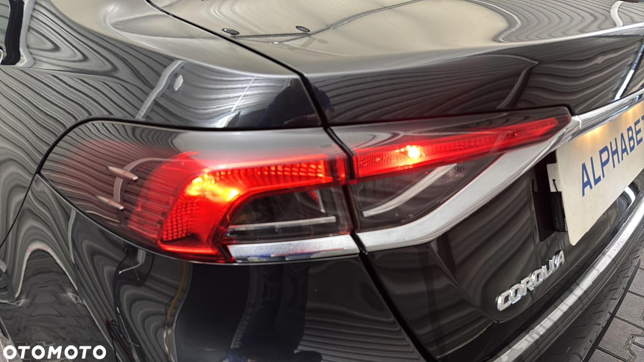 Toyota Corolla 1.8 Hybrid GPF Active - 16