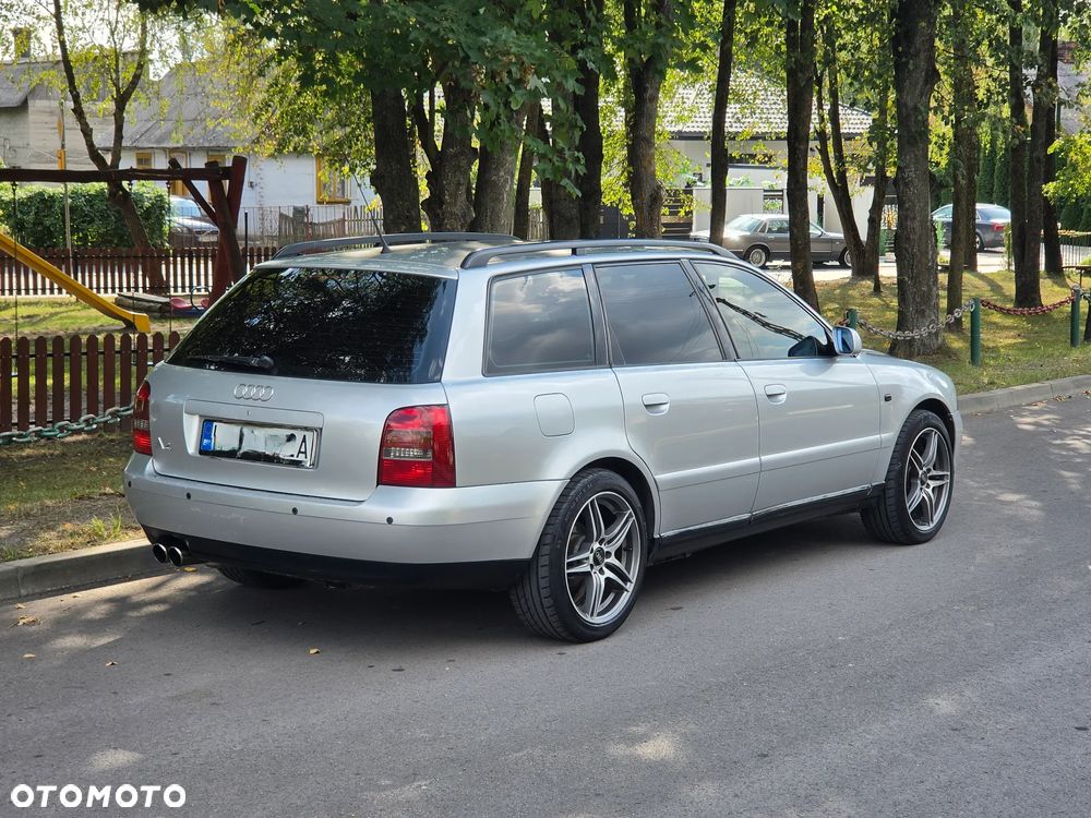 Audi A4 Avant 2.8 - 4