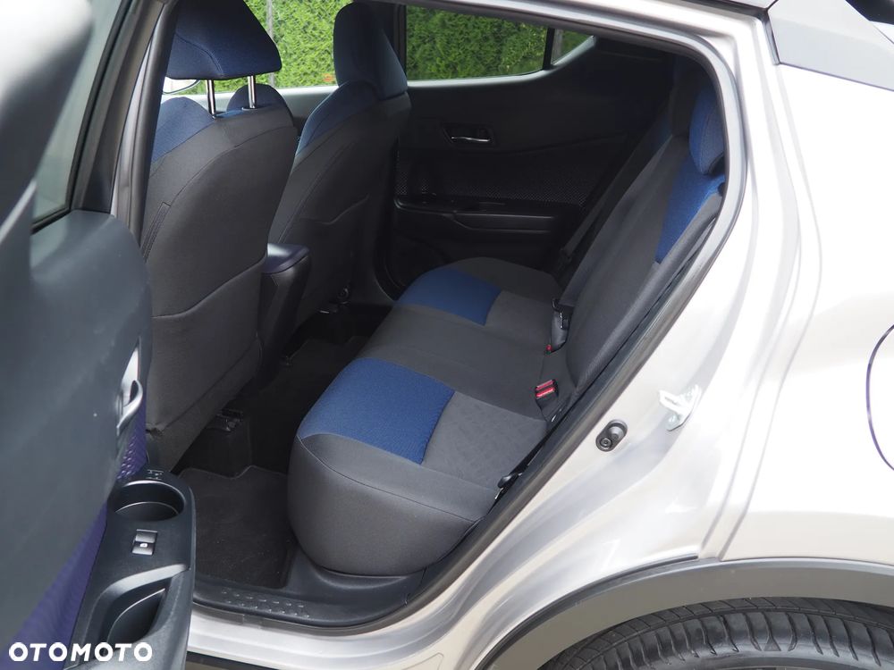 Toyota C-HR 1.2 T Premium CVT 4x4 - 29