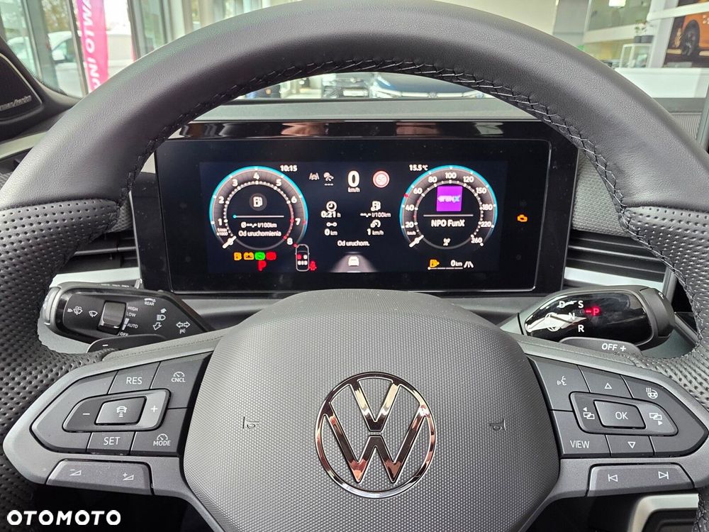 Volkswagen T-Roc - 18