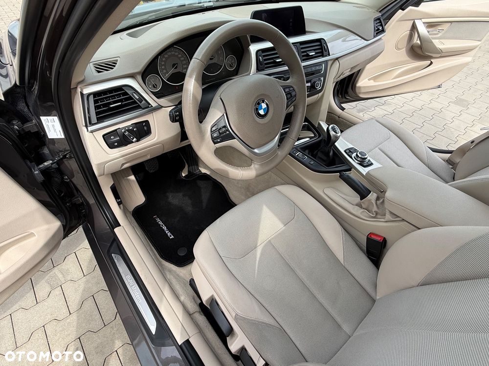 BMW Seria 3 320i Modern Line - 19