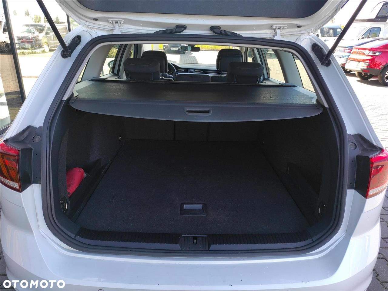 Volkswagen Passat - 20