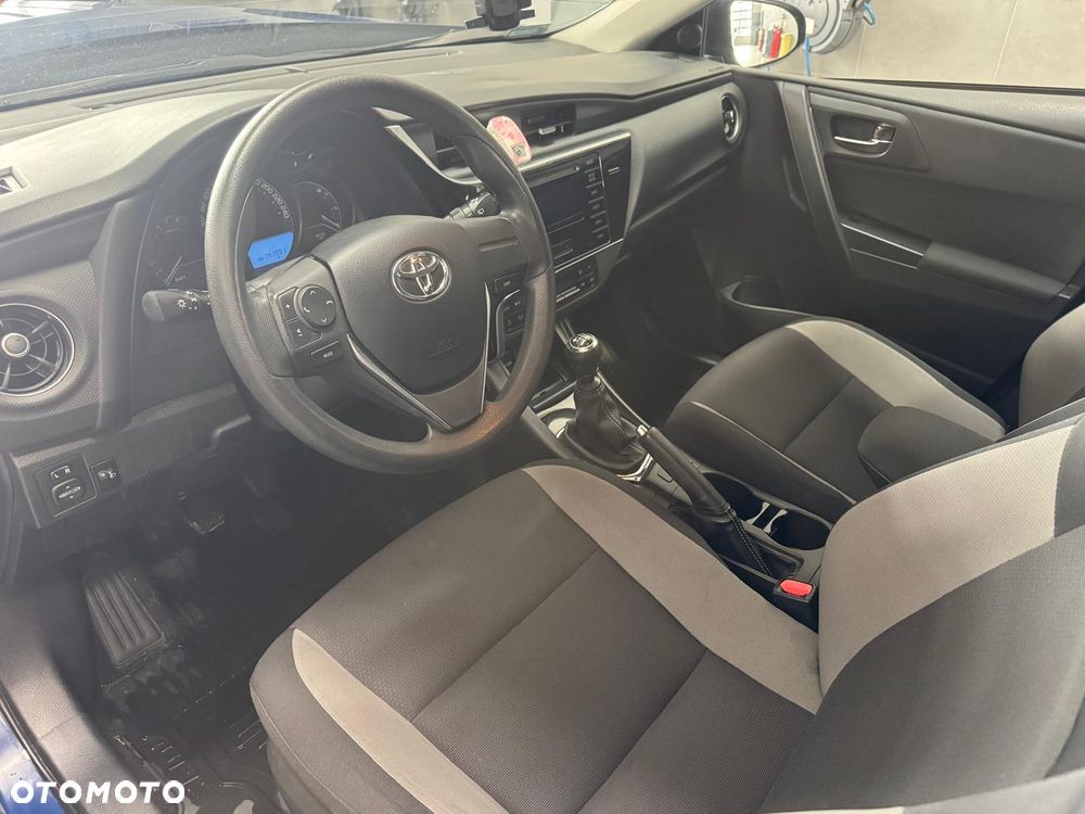 Toyota Auris 1.6 Comfort - 17