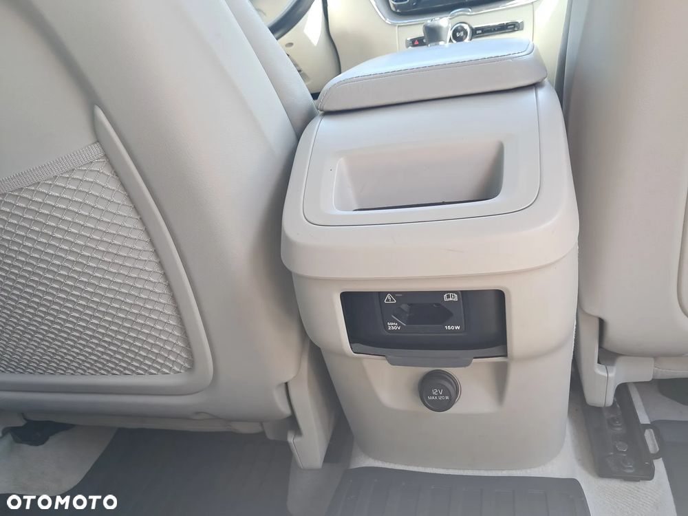 Volvo XC 60 D5 AWD Inscription - 11
