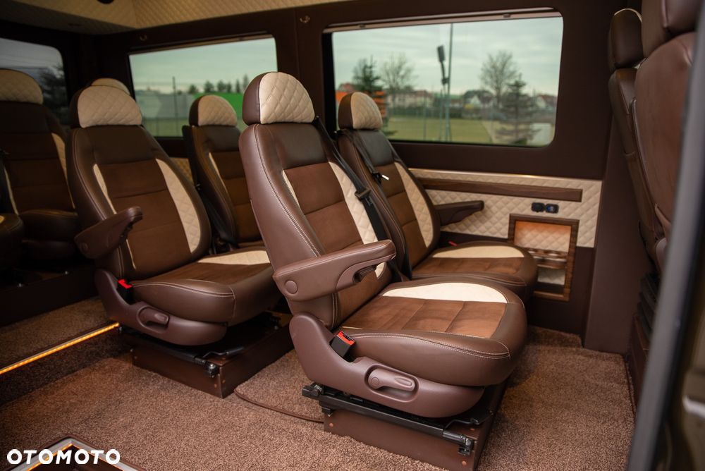 Mercedes-Benz Sprinter - 26