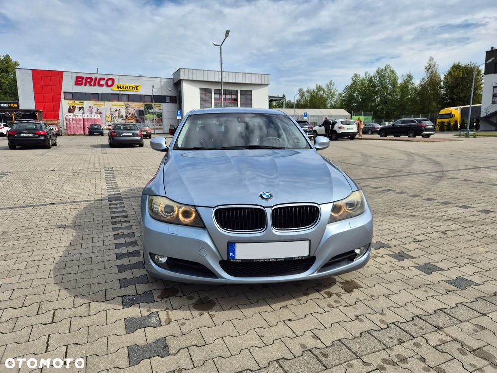 BMW Seria 3 318i - 5
