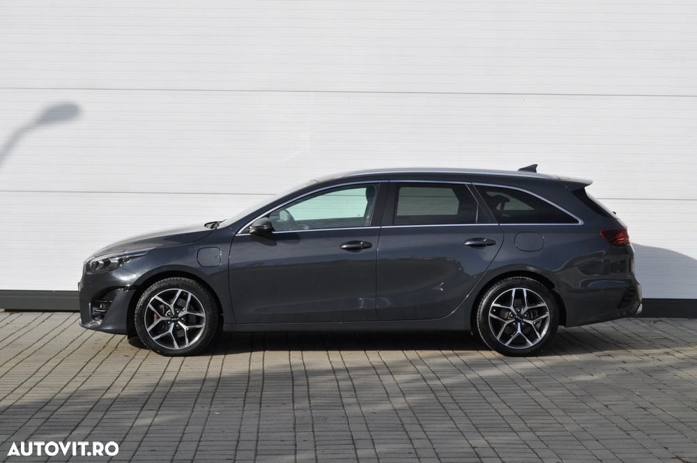 Kia Ceed SW 1.6 GDI DCT OPF Plug-in-Hybrid Platinum Edition - 2
