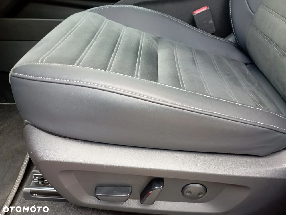 Mitsubishi Outlander Invite - 16