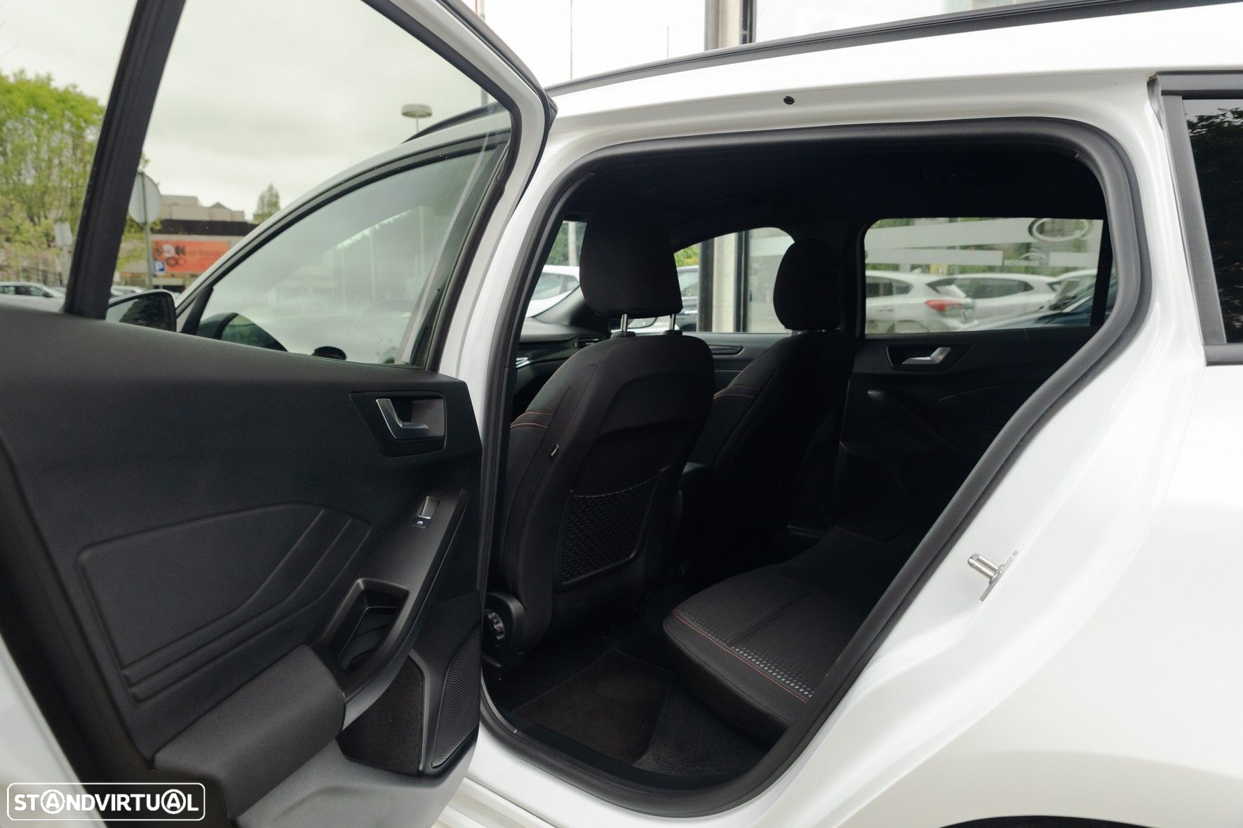 Ford Focus SW 1.0 EcoBoost ST-Line - 18