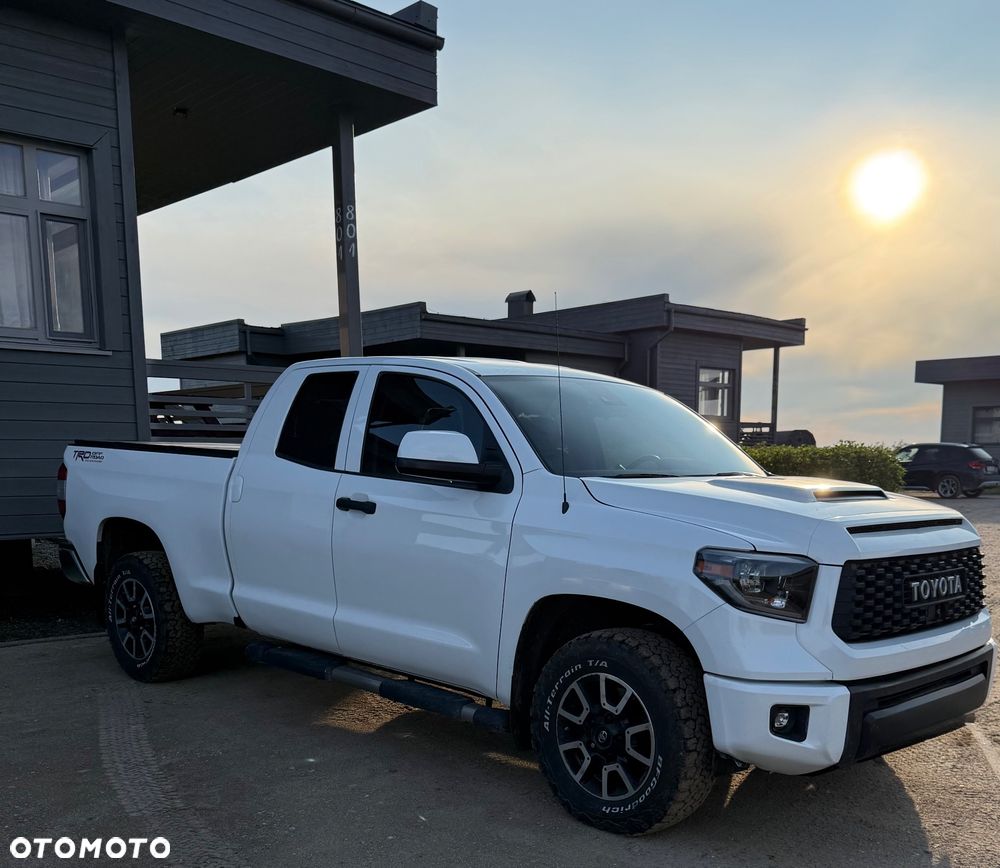Toyota Tundra - 1
