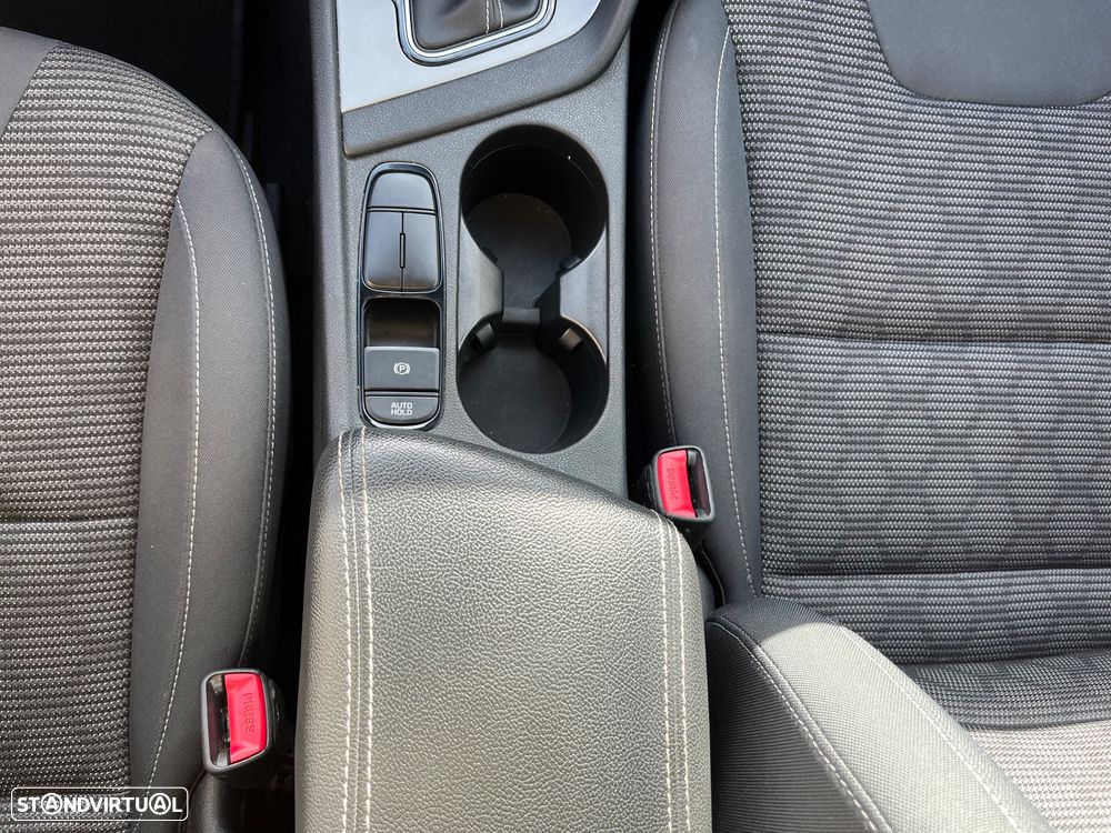 Kia Niro 1.6 GDi HEV Urban - 32