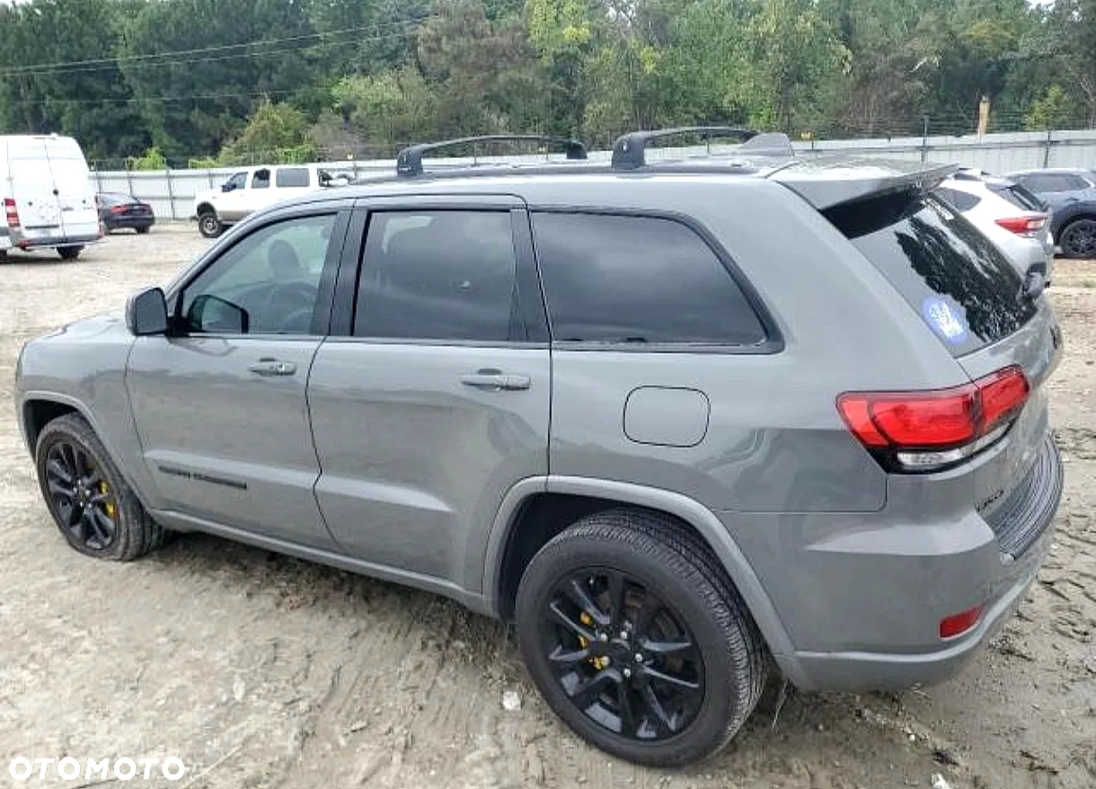 Jeep Grand Cherokee - 2