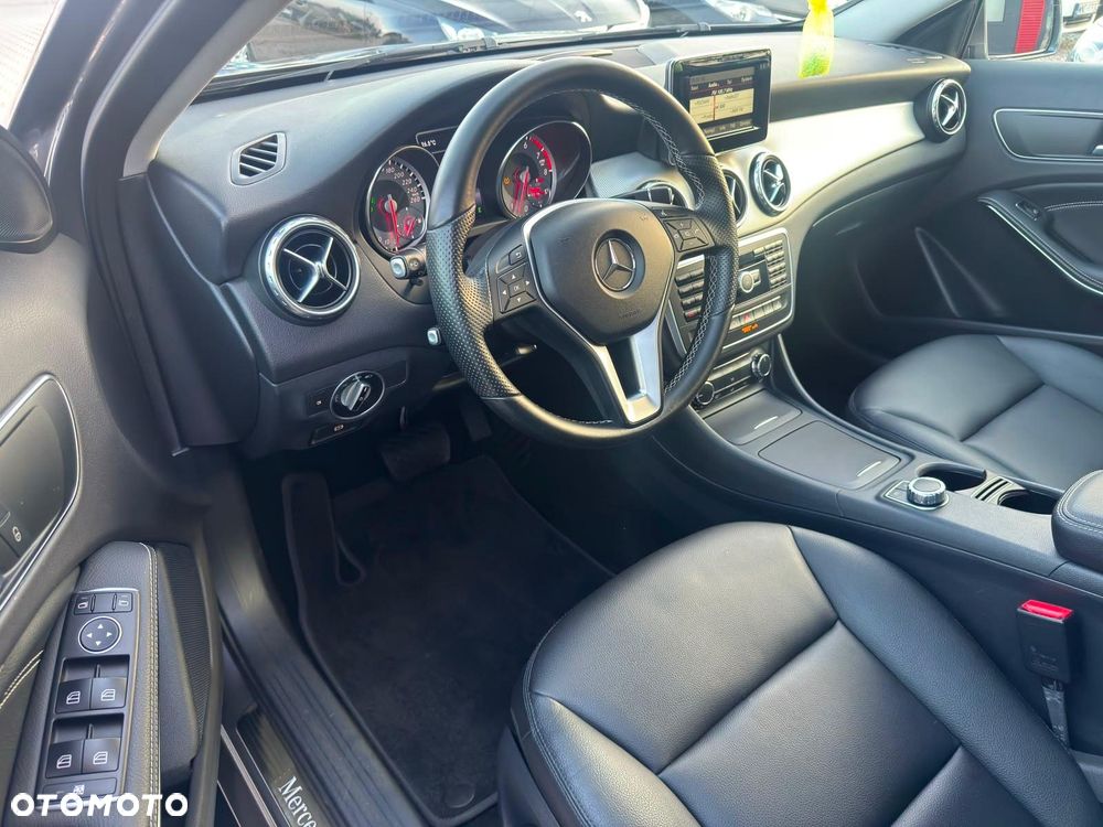 Mercedes-Benz GLA - 18