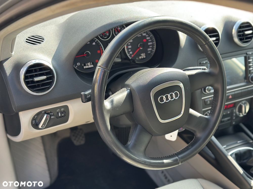 Audi A3 Sportback 1.6 TDI Ambiente - 16
