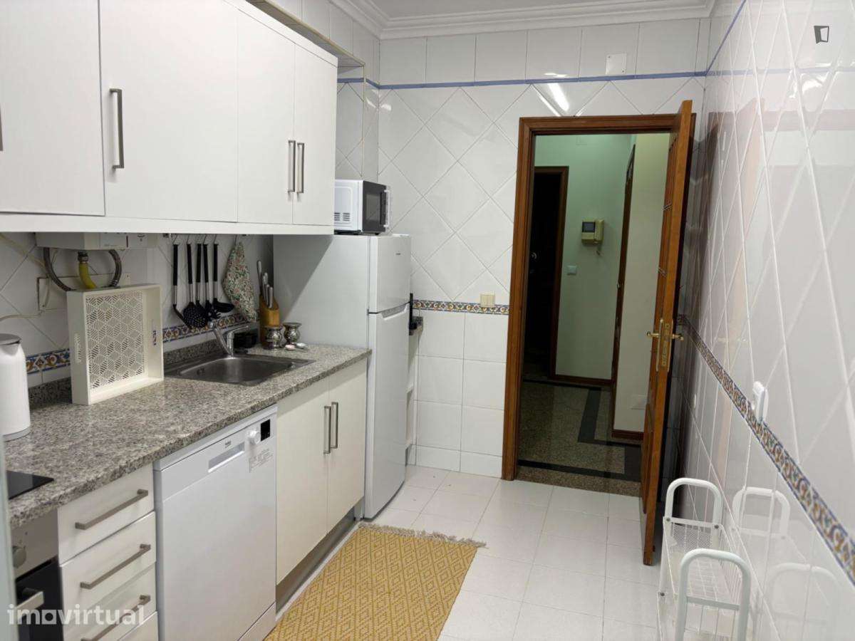 Apartamento com 1 quartos - localizado em Porto - Grande imagem: 3/10