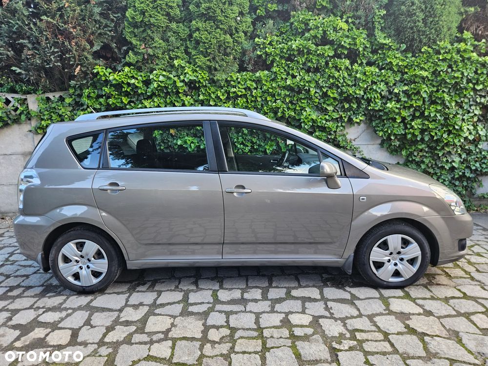 Toyota Corolla Verso - 5