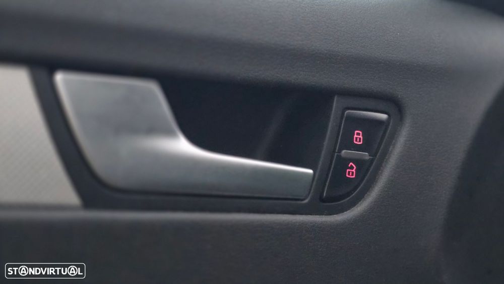 Audi A4 Avant 2.0 TDI S-line - 12