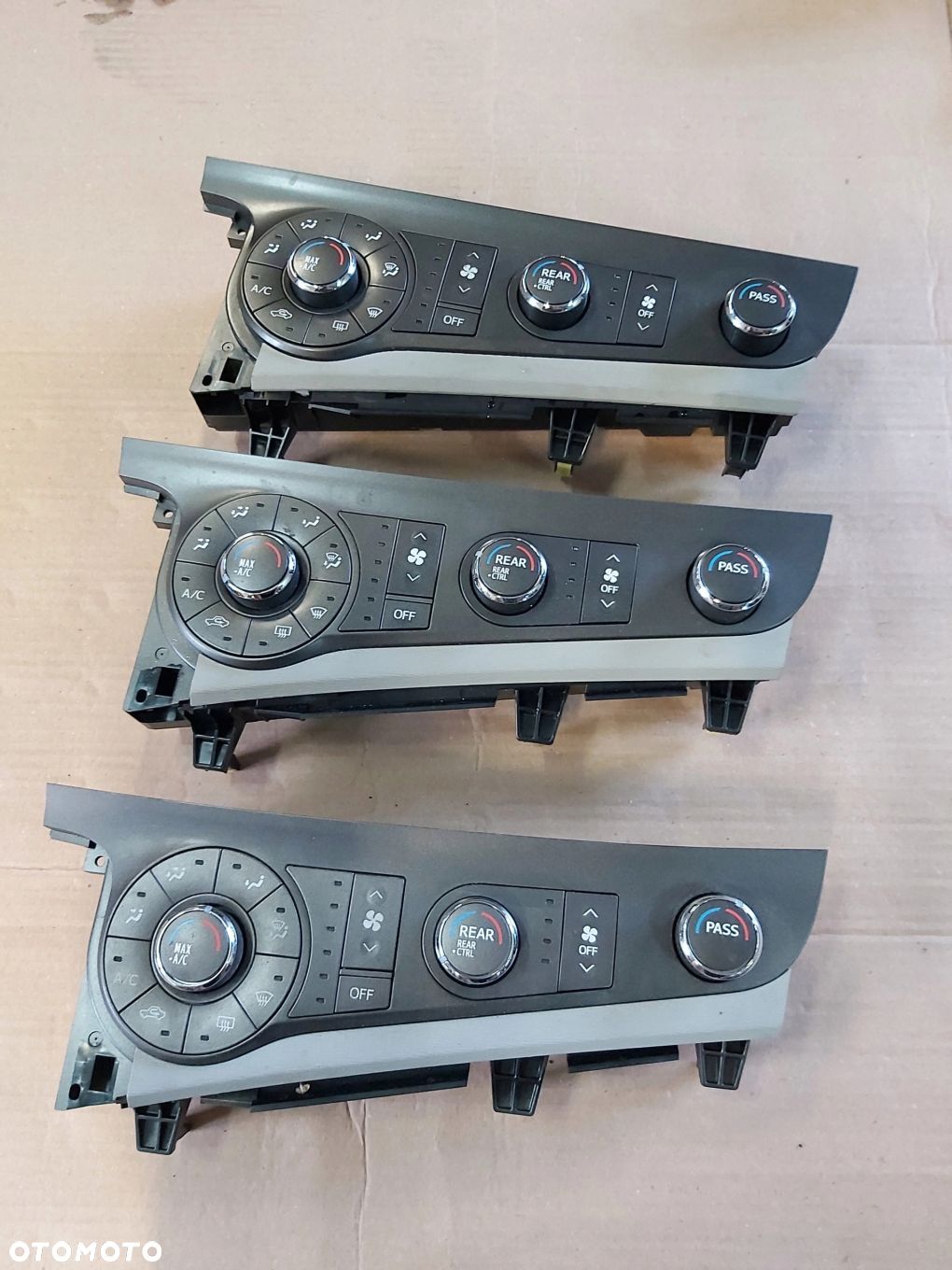 TOYOTA SIENNA 11- panel nawiewu klimatyzacji - 1