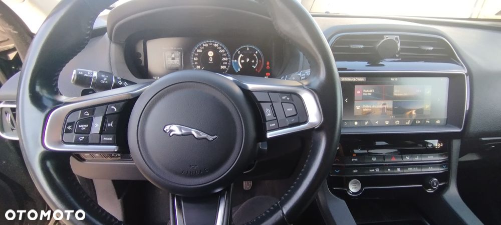 Jaguar F-Pace 2.0 i4D RWD Pure - 12