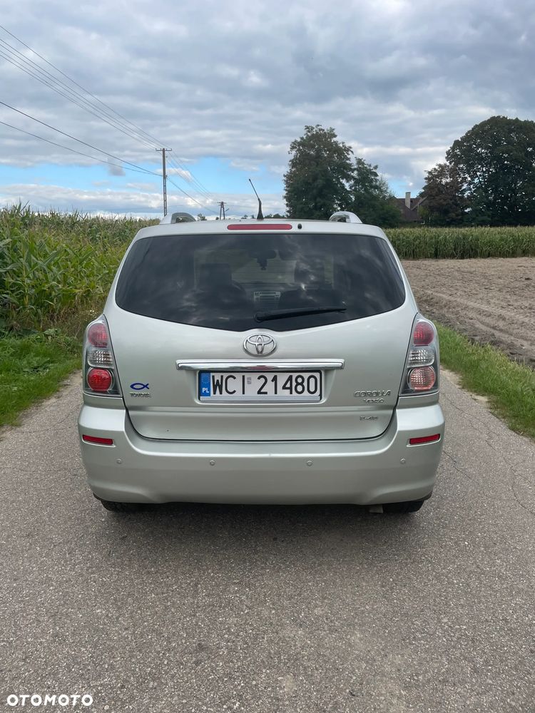 Toyota Corolla Verso - 6