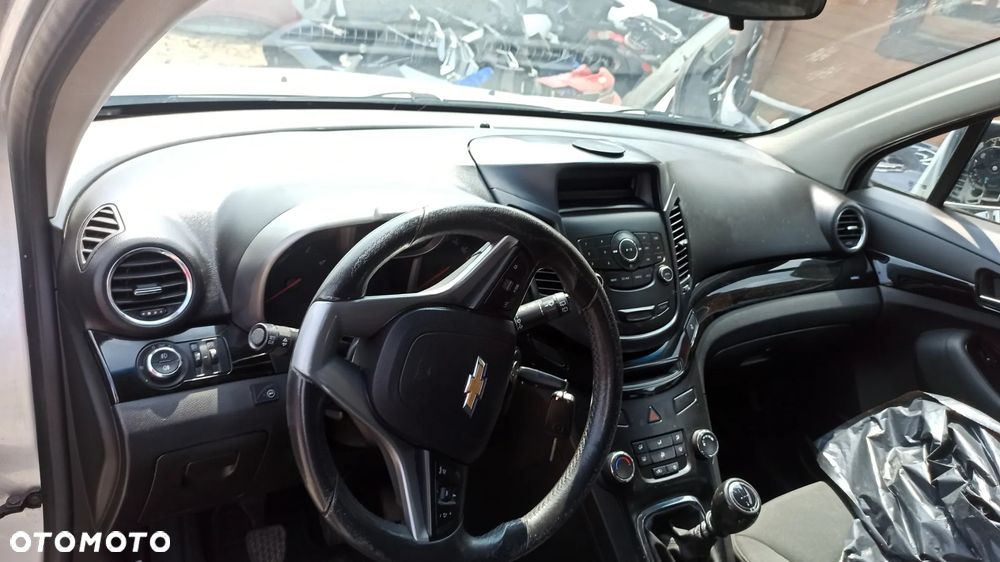 Chevrolet Orlando  10-   Silnik 1.8 B 2H0  błotnik zderzak maska  klapa  fotele GAN - 7
