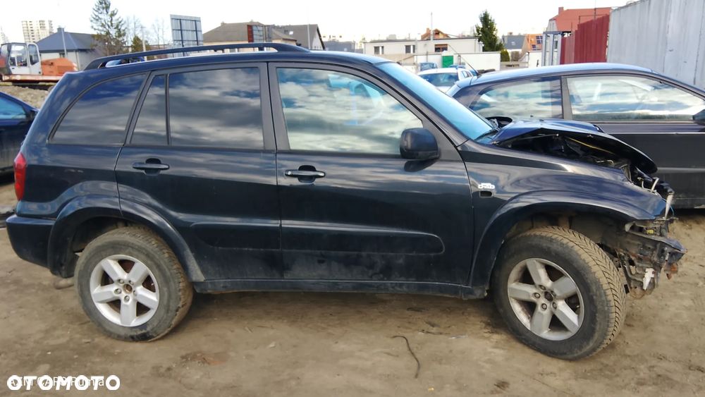 TOYOTA RAV4 2.0 D-4D - 4