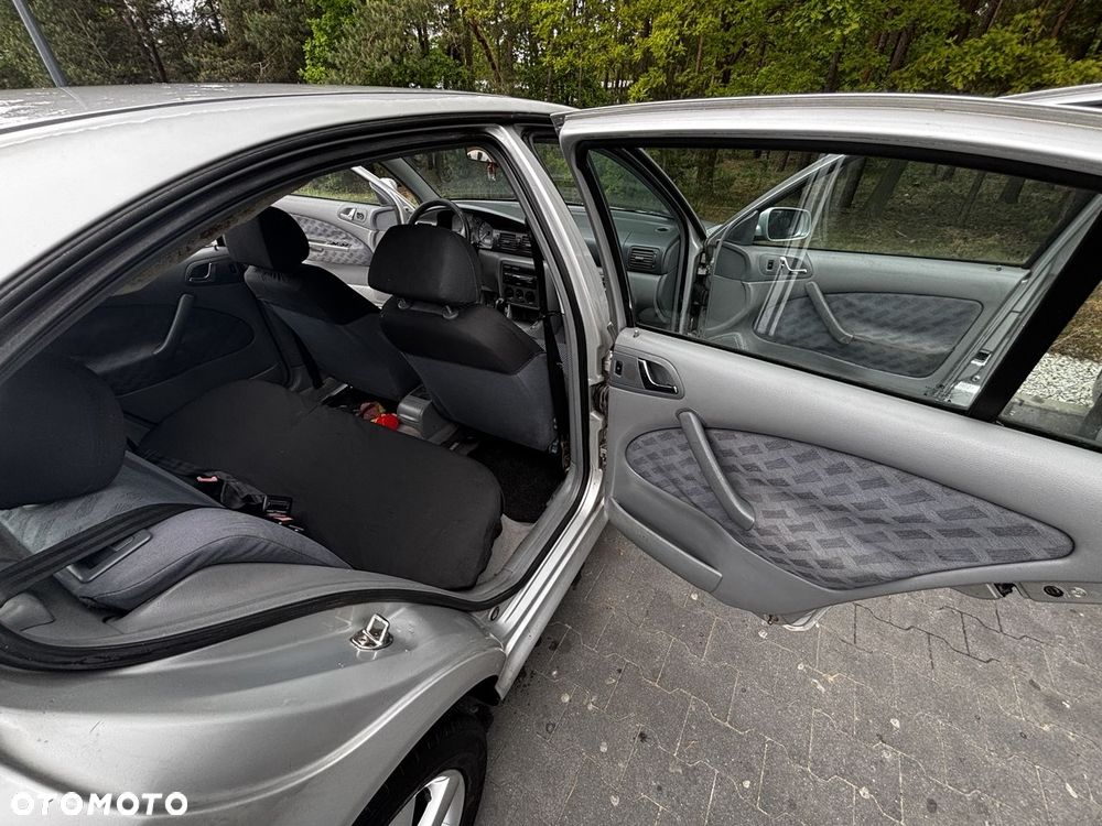 Skoda Octavia 1.8 SLX - 4