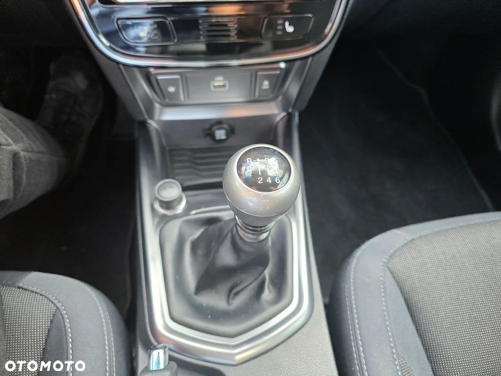 SsangYong/KGM Tivoli 1.5 T-GDI Sapphire - 11