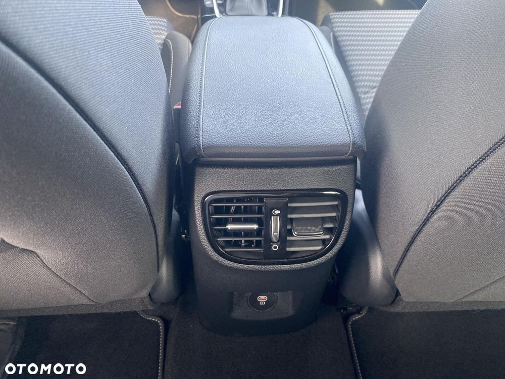 Kia Ceed - 23