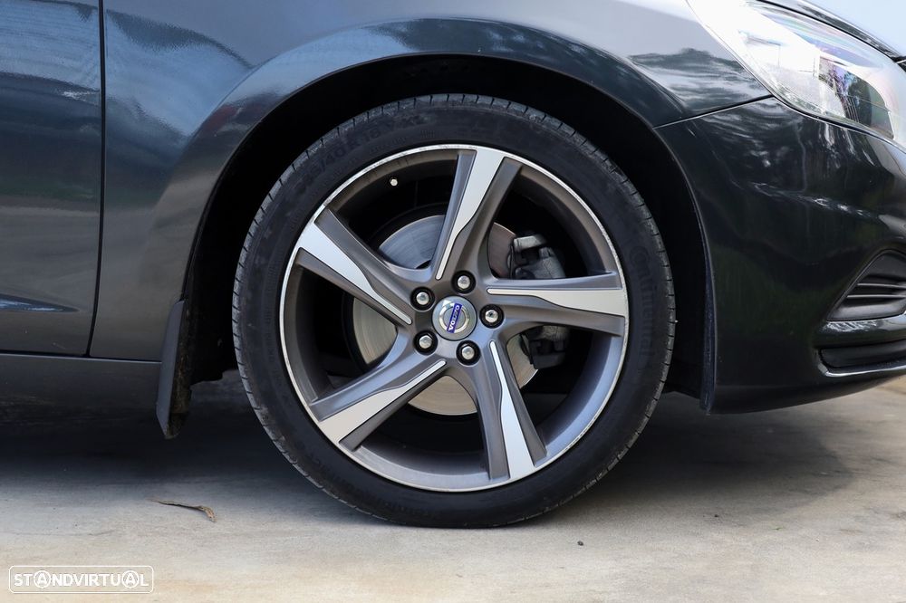 Volvo V60 2.0 D3 R-Design Start/Stop - 5