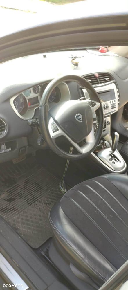 Lancia Delta 1.6 MJ Platino Selectronic - 5