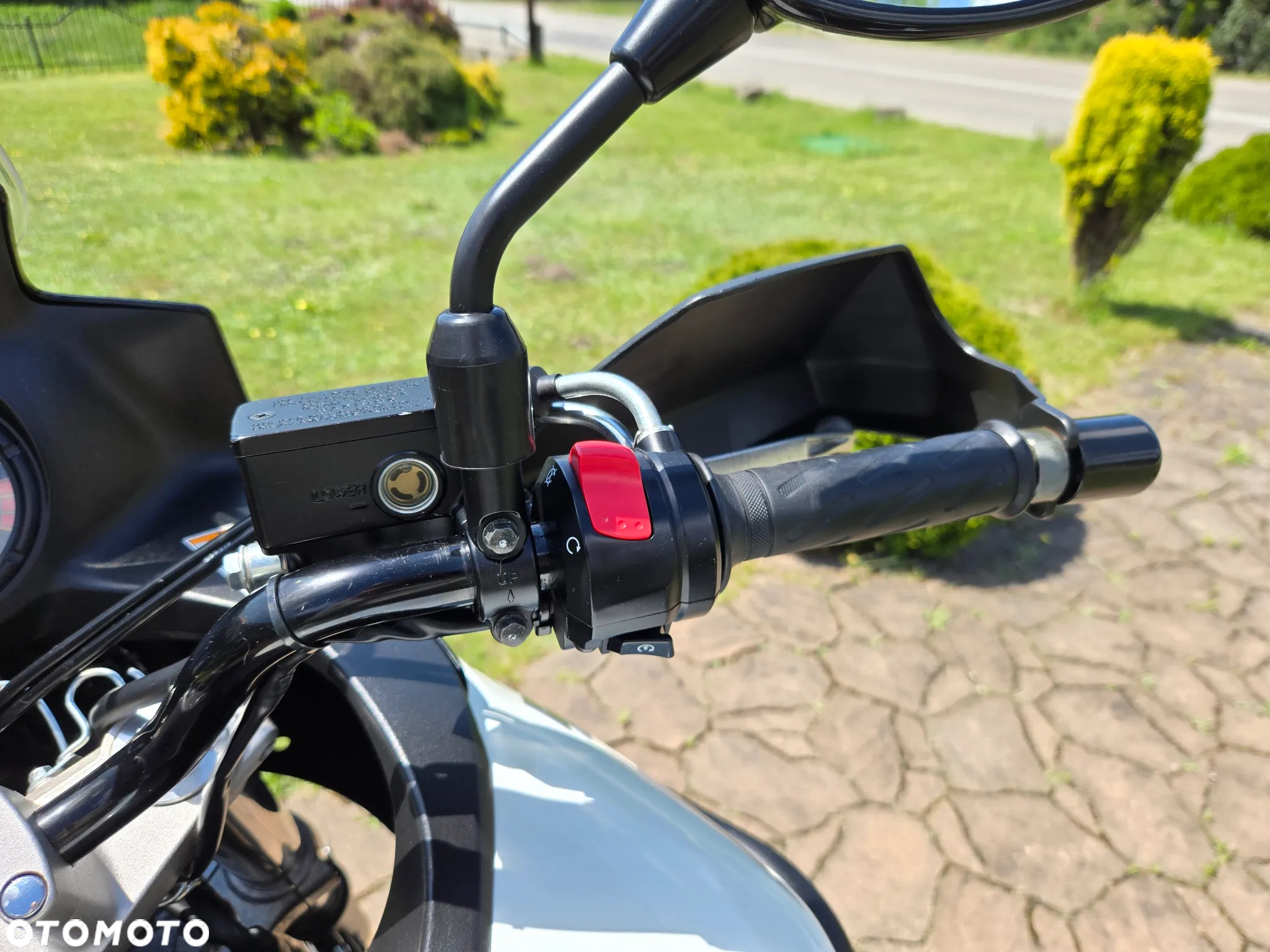 Suzuki V-STROM - 14
