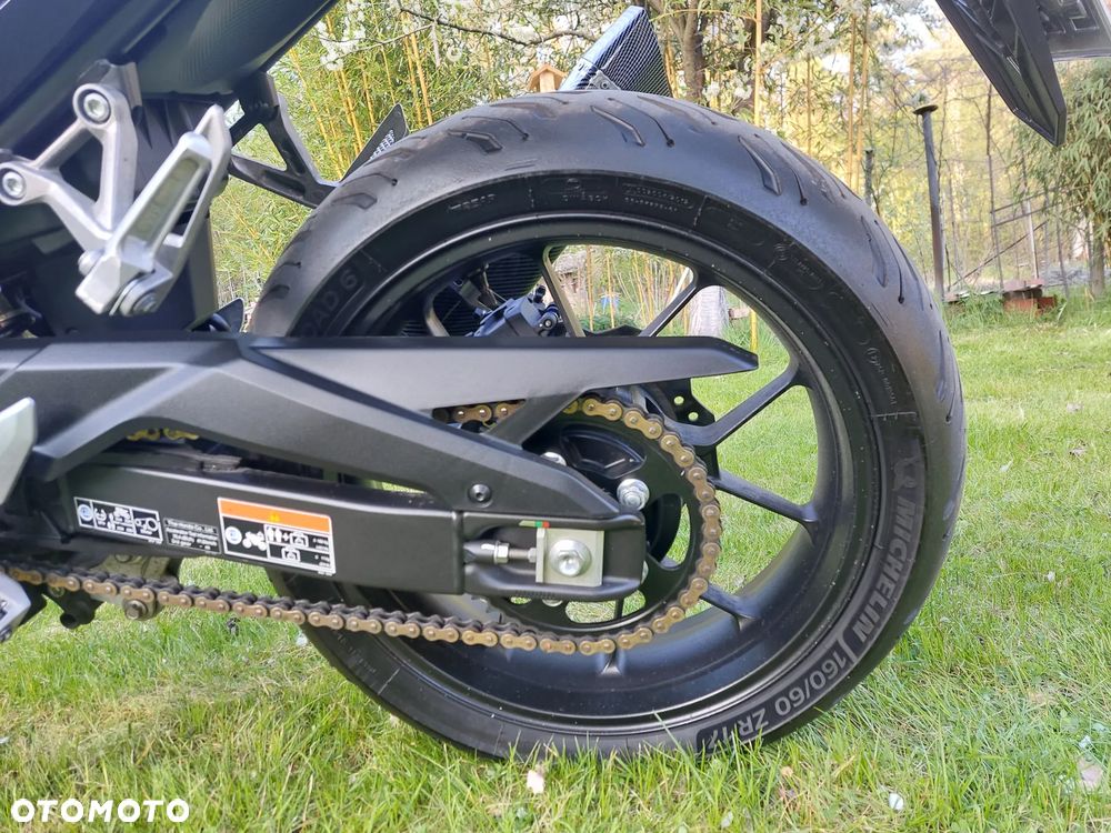 Honda CB - 16