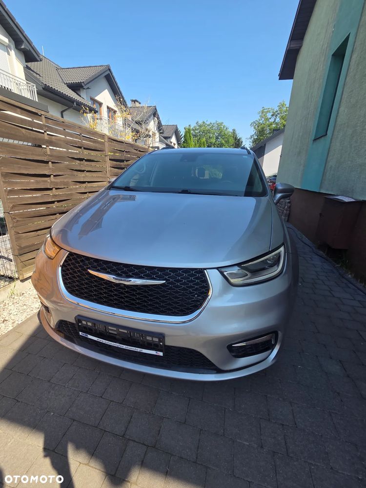 Chrysler Pacifica - 3