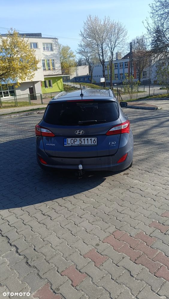 Hyundai i30 blue 1.6 CRDi Trend - 5