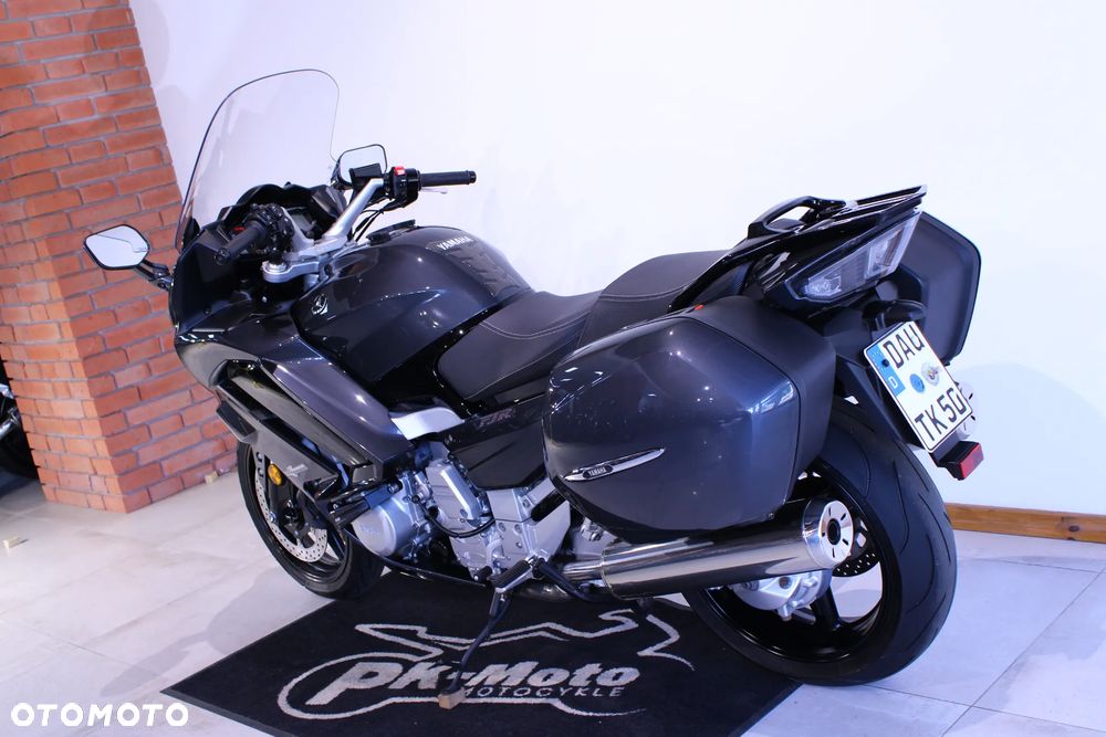 Yamaha FJR - 6