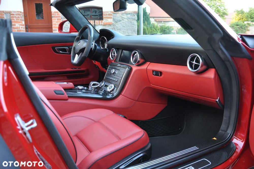Mercedes-Benz SLS - 19