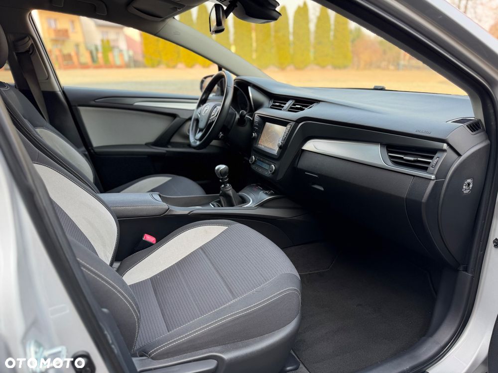 Toyota Avensis 2.0 D-4D Prestige - 20