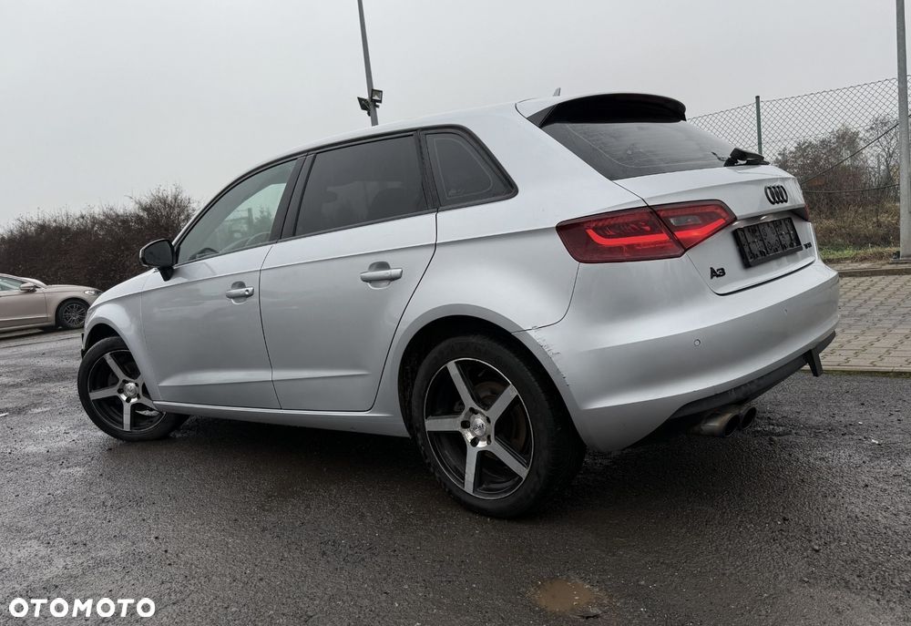 Audi A3 Sportback 1.4 TFSI Attraction - 4