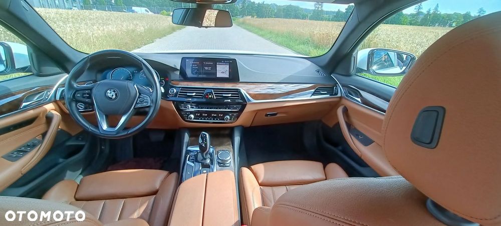 BMW Seria 5 540i Sport Line sport - 12