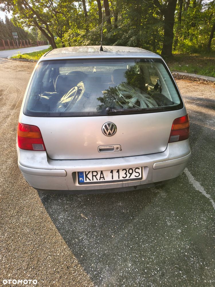 Volkswagen Golf - 3