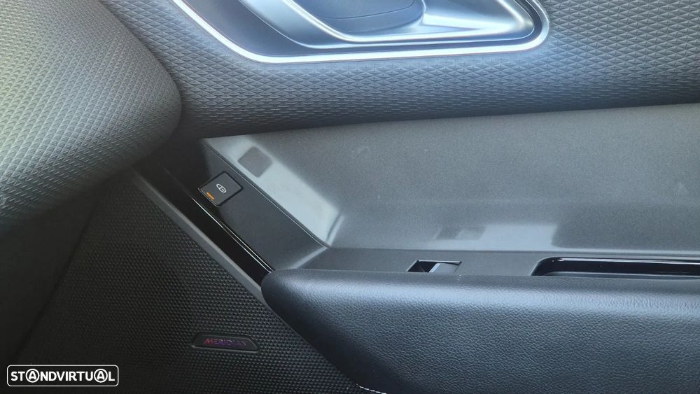 Land Rover Range Rover Velar 2.0d R-Dynamic - 32