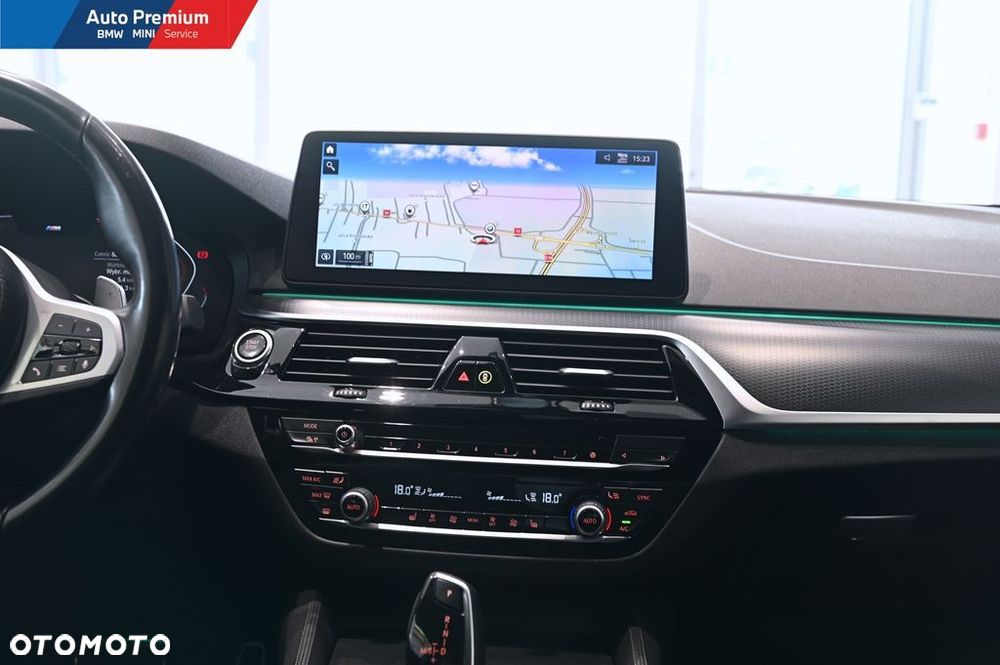 BMW Seria 5 520d xDrive MHEV - 13