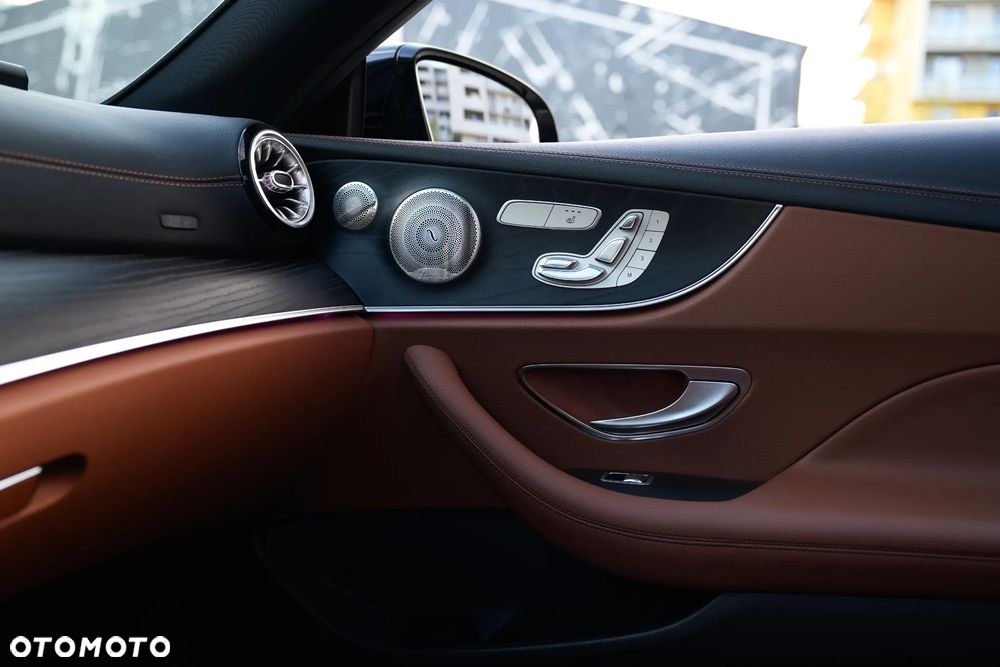 Mercedes-Benz Klasa E 220 d 4Matic 9G-TRONIC AMG Line - 19