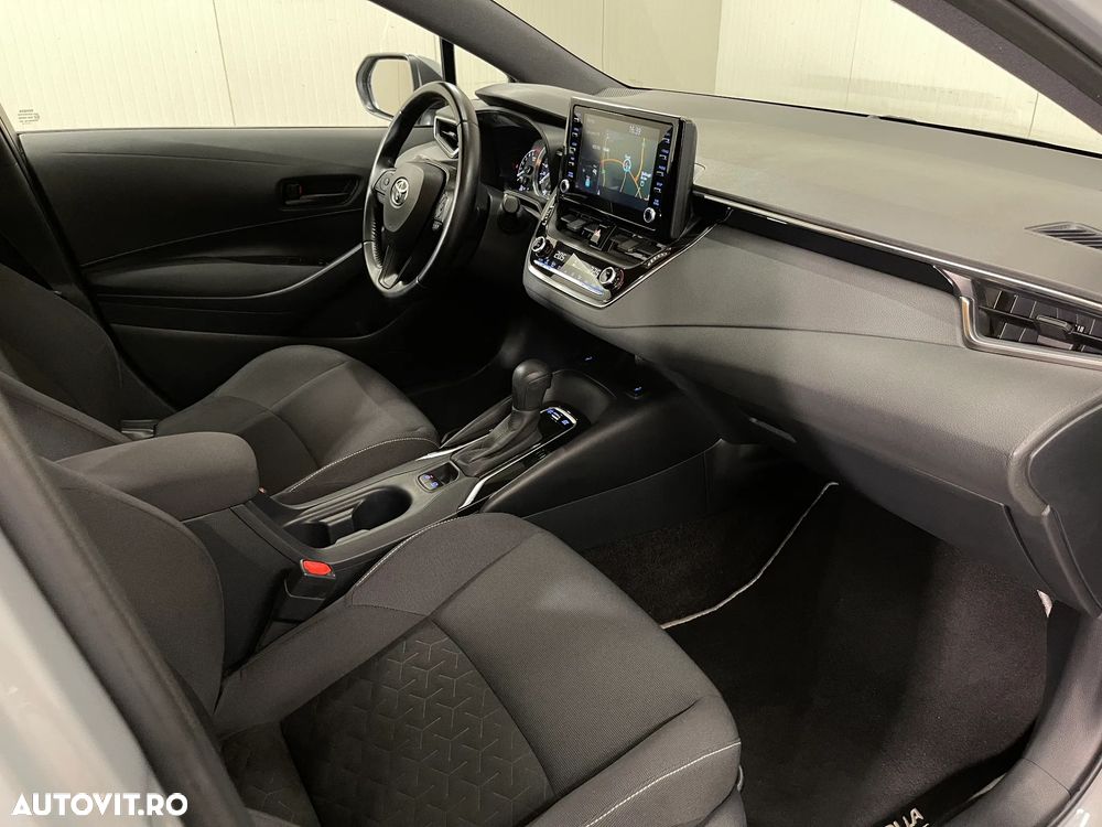 Toyota Corolla 1.8 Business Edition - 11