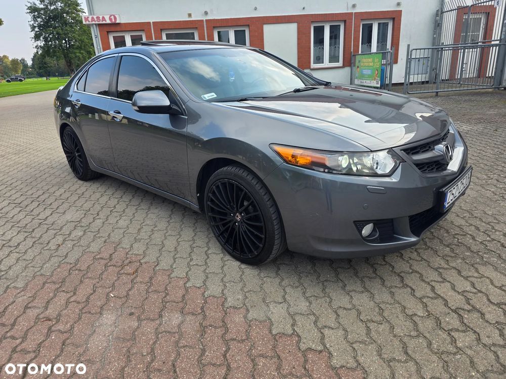 Honda Accord 2.0 Executive Nav - 29