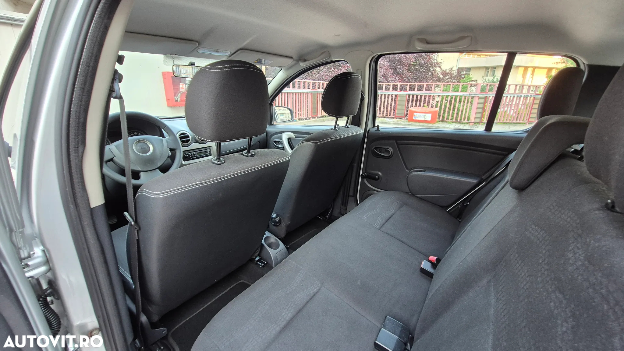 Dacia Sandero Stepway dCi 90 Ambiance - 9